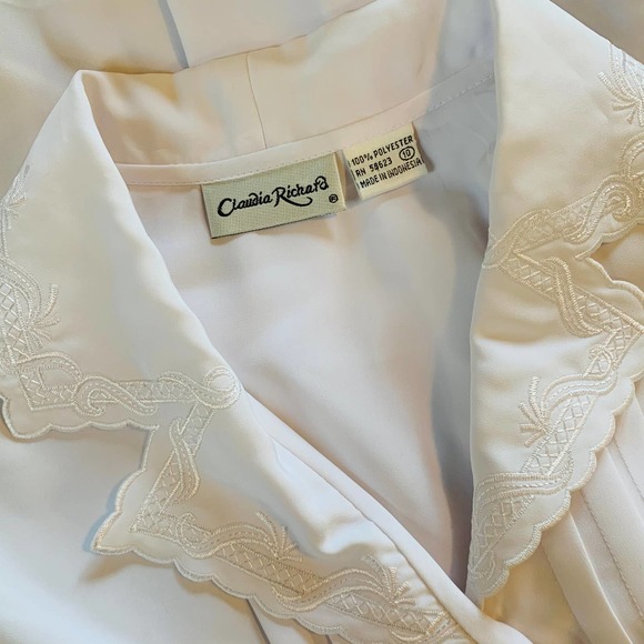 SOLD vtg Pleated White Blouse Embroidered Collar L - Picture 7 of 7